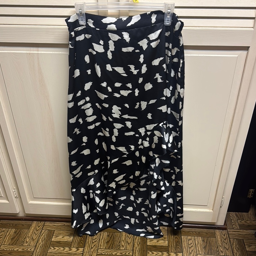 Black and White Patterned Women's Skirt